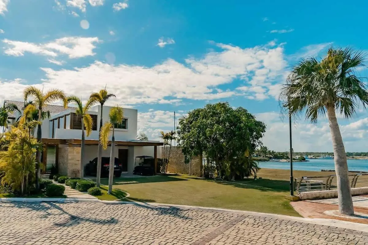 Dreamy 4Br Villa In Cap Cana'S Marina بونتا كانا بيت للعطل